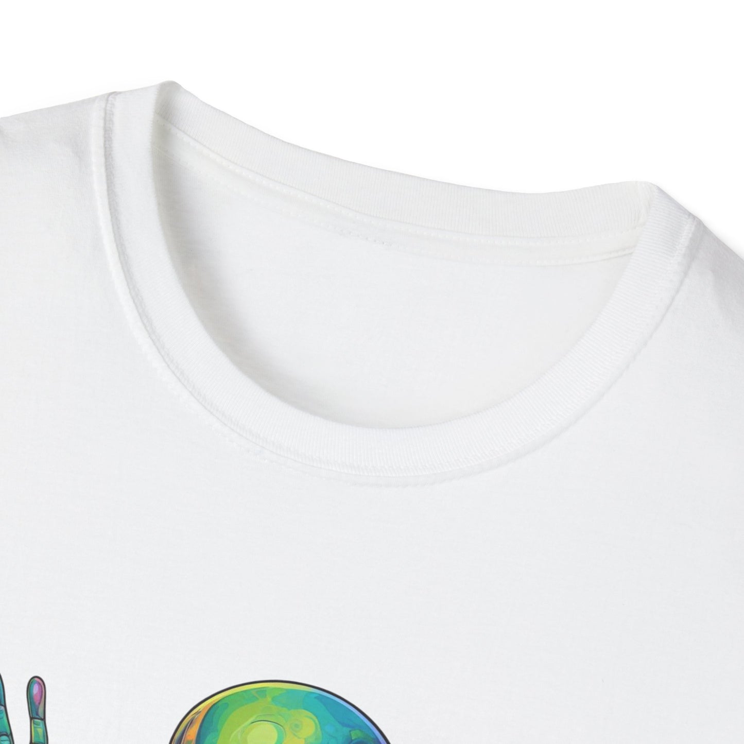 Colorful Alien Graphic Unisex T-Shirt, Retro Tee for UFO Lovers, Space Aesthetic Shirt, Cute Gift for Sci-Fi Fans, Fun Casual Wear